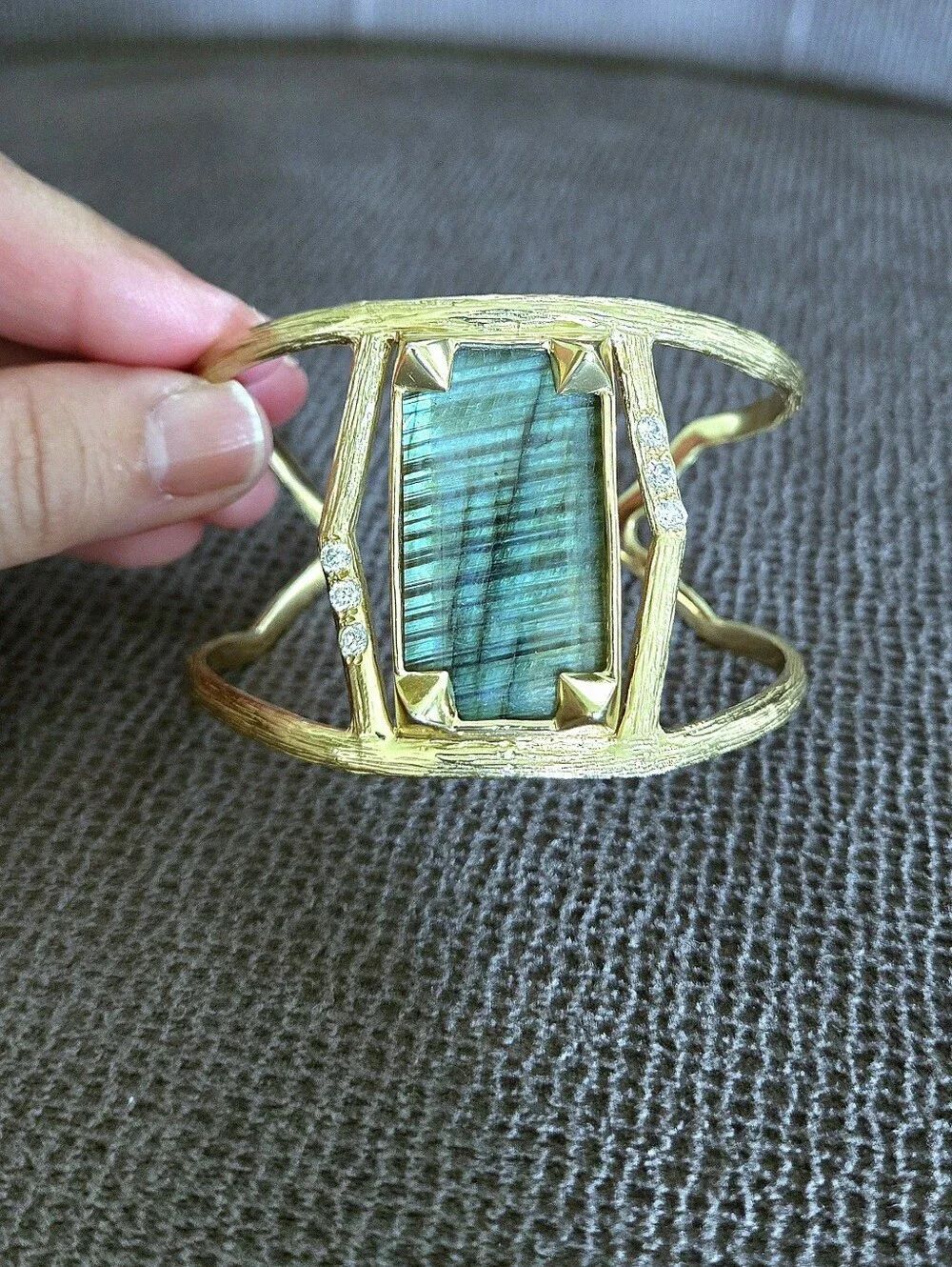 Melinda Maria Textured Gold💛 Labradorite Cuff (Pyramid Collection) - NWOT